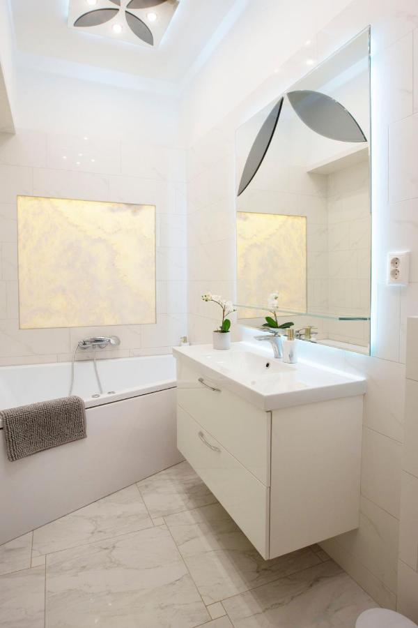 Luxurious Central Apartment Next To The Danube River بودابست المظهر الخارجي الصورة
