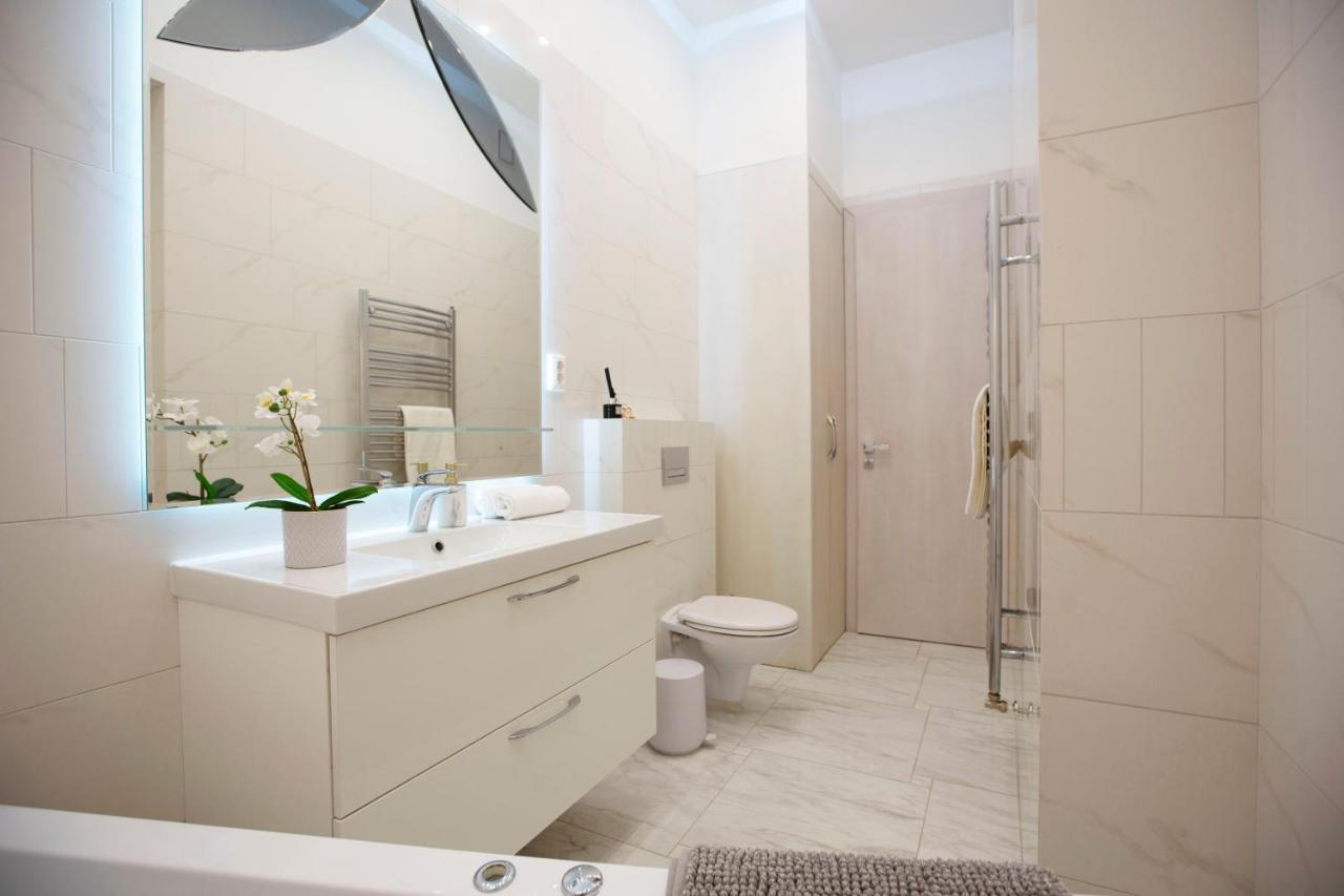 Luxurious Central Apartment Next To The Danube River بودابست المظهر الخارجي الصورة